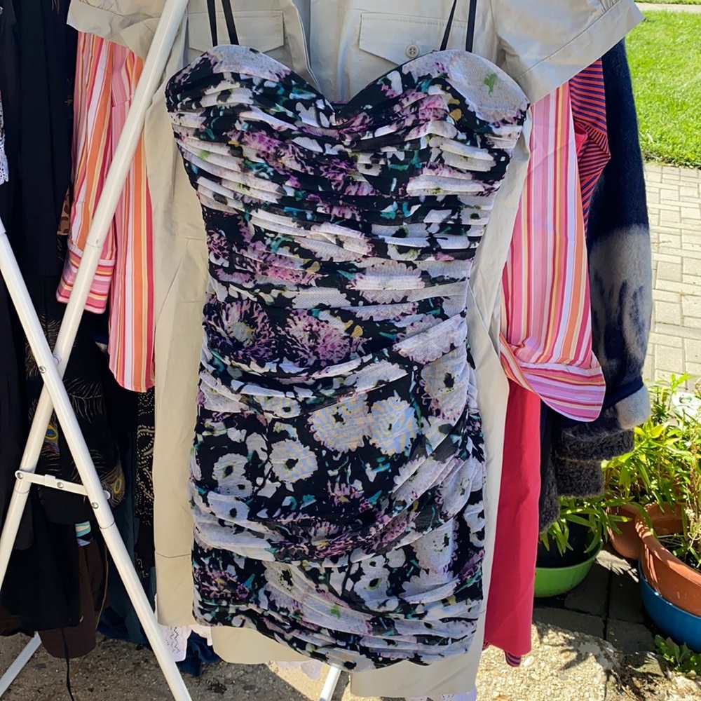 Beautiful in great condition BCBG strapless dress